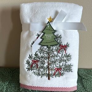 Balsam & Fir Holiday Christmas Tree 🌲 Hand Towels Red Bow Gold Star ⭐️ NEW!